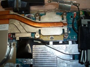 assem-cpu.jpg(17933 byte)